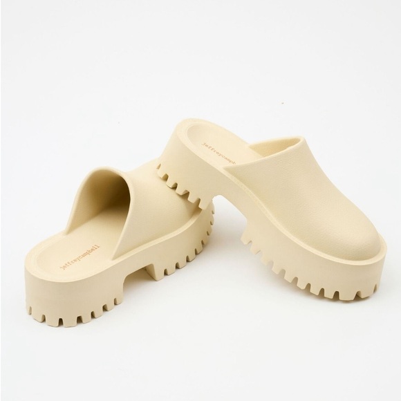 Jeffrey Campbell Clogge in latte tan color - Picture 1 of 5